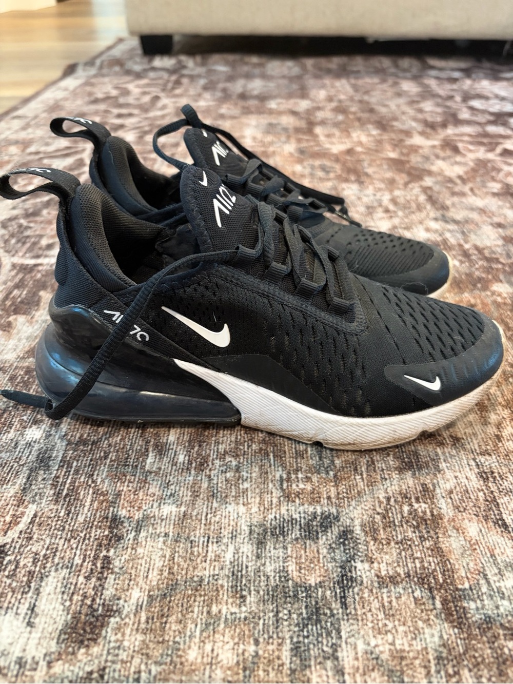 Nike Black White Air Max Athletic Shoes